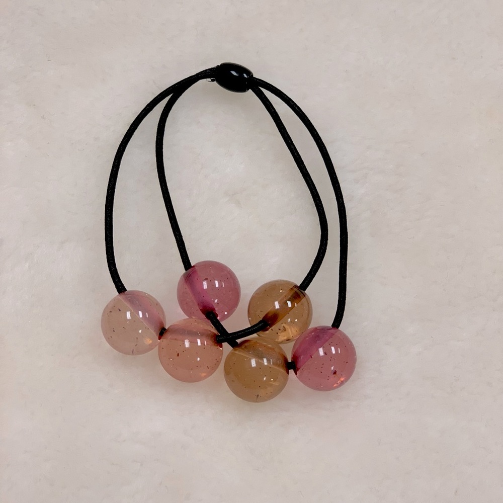 Beaded hair tie